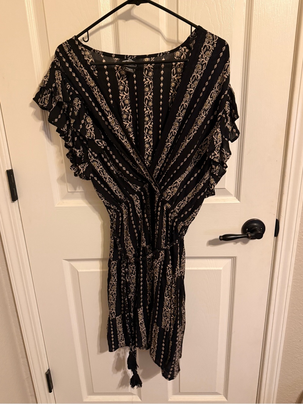 Angie Boho Black Ivory Print Faux Wrap Tunic Top Large 100% Rayon